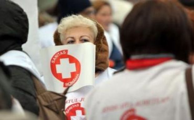 Már 2018 januárjától megduplázódnak bizonyos bérek az egészségügyben