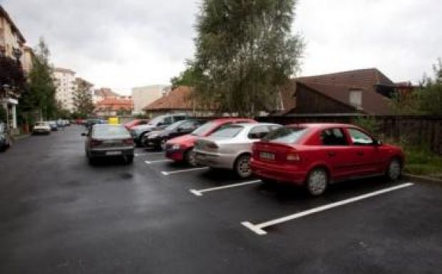 Aggasztóan megugrott Sepsiszentgyörgyön az autók száma 