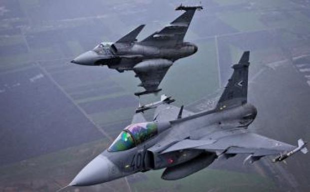 Riasztották a magyar Gripeneket egy utasszállító gép miatt