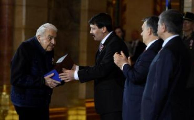 Kossuth Nagydíjat vett át Budapesten Kallós Zoltán