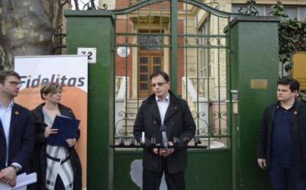 Tiltakozik a Fidelitas a marosvásárhelyi katolikus líceum ellehetetlenítése ellen