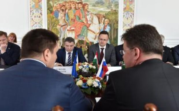 Szijjártó Kijevben: a konkrét segítség „ára” a magyar kisebbség jogainak szavatolása