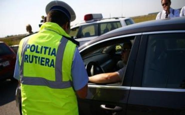 Több mint hétezer alkalommal riasztották a rendőrséget húsvétkor