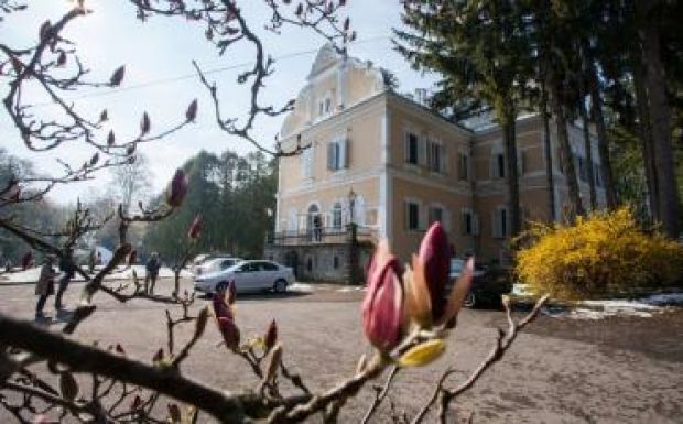 Kastélyokkal és kúriákkal vonzanak turistákat Erdélybe