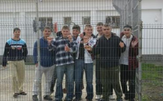 Jogi bizottság: büntetéselengedés jár a rossz börtönkörülményekért