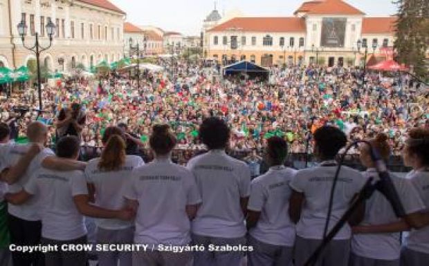 Több mint ezren ünnepelték a bajnokként hazatérő Sepsi SIC csapatát