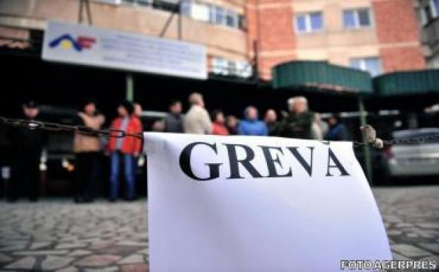 Spontán tiltakozásba kezdtek a pénzügyi igazgatóságok alkalmazottai