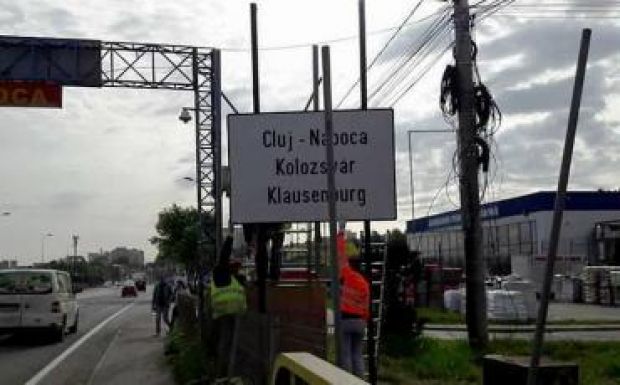Kikerült az első háromnyelvű helységnévtábla Kolozsváron