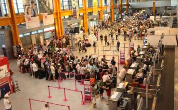 Harminc százalékkal nőtt a hazai repterek utasforgalma az első negyedévben