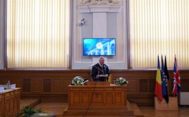 Díszdoktorává avatta Károly herceget a BBTE