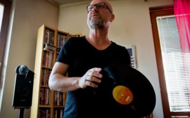 „Nem vagyunk egy szokásos popzenekar” – Prieger Zsolttal beszélgettünk