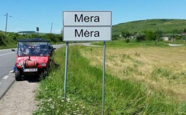 Visszakerült a kétnyelvű helységnévtábla Méra bejáratához
