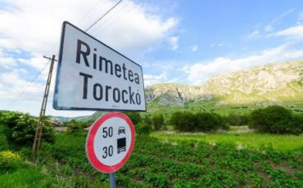 Kényelmesebb helyszínnel, erősebb népzenei vonallal készül a Double Rise