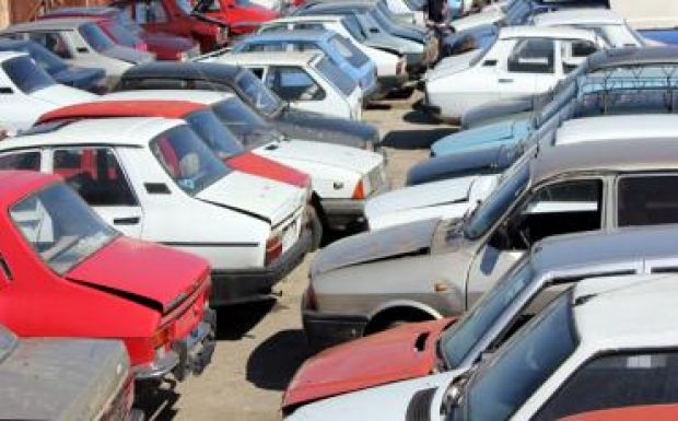 391 pályázatot fogadtak el a roncsautóprogramban és 247-et a Zöld Ház-programban