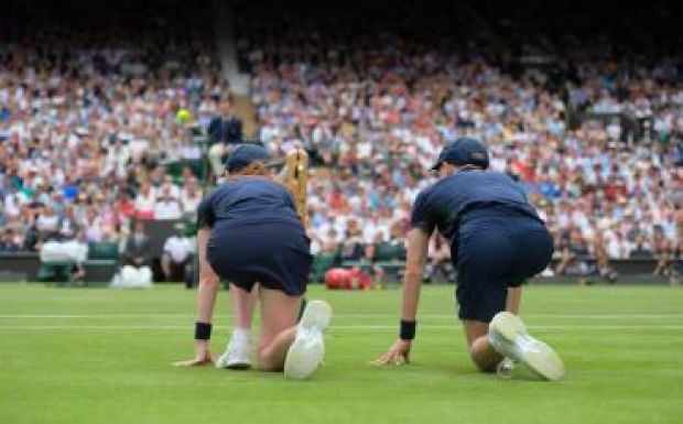 Wimbledon: román sikerek a nyitónapon; Wawrinka kiesett