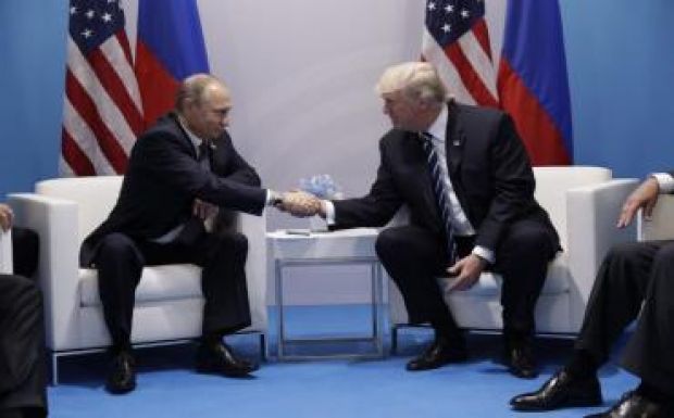 Putyinnak és Trumpnak is tetszett az első találkozás