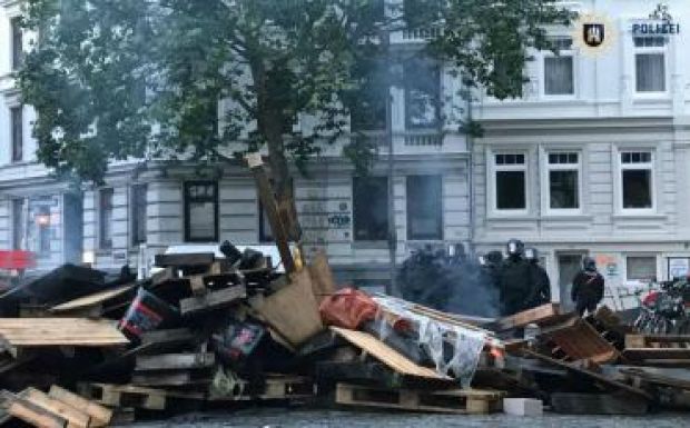 Húszezer rendőr biztosítja a G20 zárónapját Hamburgban