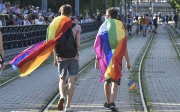 Jelentősebb atrocitások nélkül zajlott a Budapest Pride, tiltakoztak a kordonok ellen
