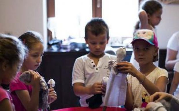 Flying Freedom Fesztivál: gyermekprogramok és korhatáros előadások Hargita megyében