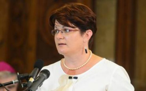 Mégsem hagyhatja el az országot Horváth Anna