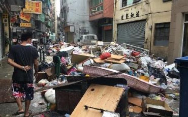 Tájfun csapott le Kína déli részén, sok a halott és a sebesült