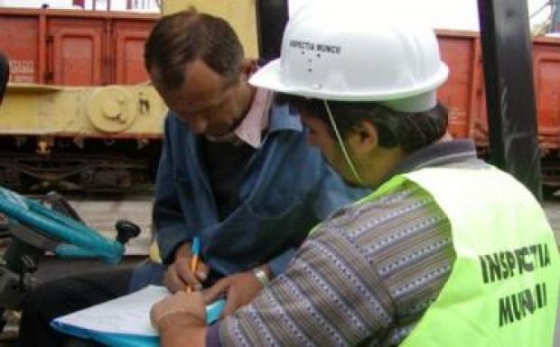 Nehéz helyzetben a cégek: kötelező a jelenléti napló vezetése