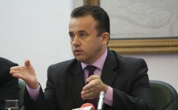 Kevesebb vezetői funkció lesz a tanügyminisztériumban és a tanfelügyelőségeken