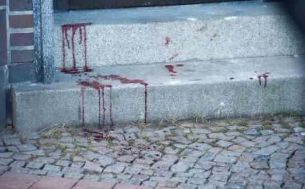 Megtámadtak Berlinben egy embert, mert keresztet viselt