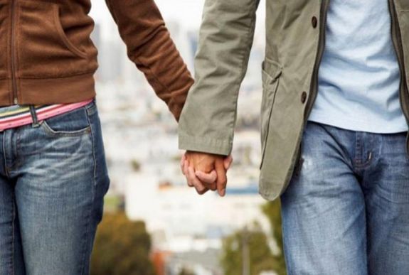 Alkotmánybíróság: az élettársak is családtagnak számítanak