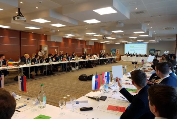 Ukrán oktatási törvény: a magyar és román kisebbségekért áll ki a MIÉRT