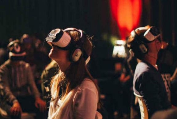 A jövőbe néztünk Ioana Mischie virtuális valóság-kutatóval