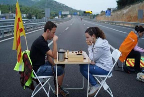 Ma sztrájkolnak, holnap államot alapítanak a katalánok?