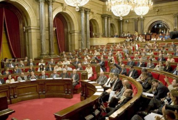 Közbeléptek a spanyolok: nem ülhet össze a katalán parlament