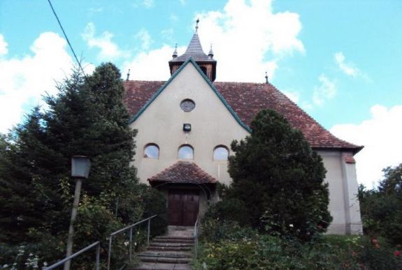 Kós Károlynak és Bartha Miklósnak avattak szobrot a kolozsvári írisztelepi református templom kertjében