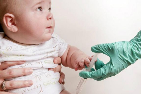 A szenátus első házként elfogadta az oltástörvény tervezetét