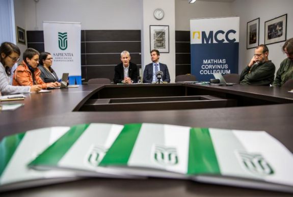 Középiskolásoknak szervez elitképzést a Sapientia Tudományegyetem és a Mathias Corvinus Collegium