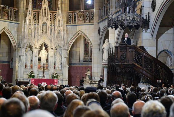 Reformáció 500 - ünnepi istentiszteletet tartottak a wittembergi vártemplomban 