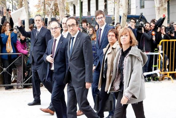 Letartóztatták a katalán kormány nyolc tagját