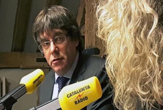 Puigdemont szerint illegális puccsal távolították el posztjáról