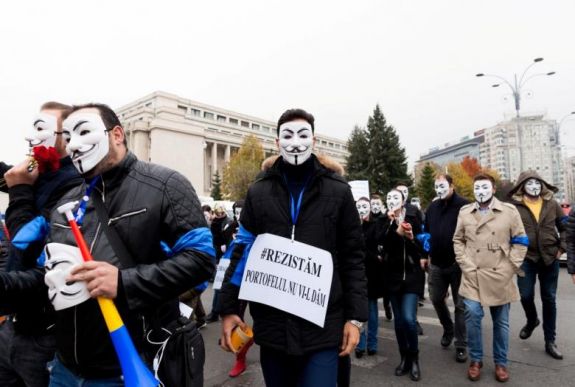 A tiltakozások ellenére a kormány „forradalmasította” az adórendszert