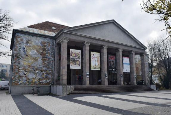 Aggódik a szakma a Csíki Játékszínért