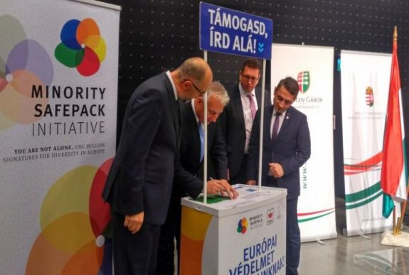 Kelemen Hunor arra kéri a magyarországi pártokat, segítsék a MSPI aláírásgyűjtését