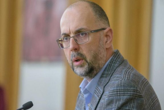 Már csak az államfőn múlik: megfosztanák Kelemen Hunort a Románia Csillaga érdemrendtől