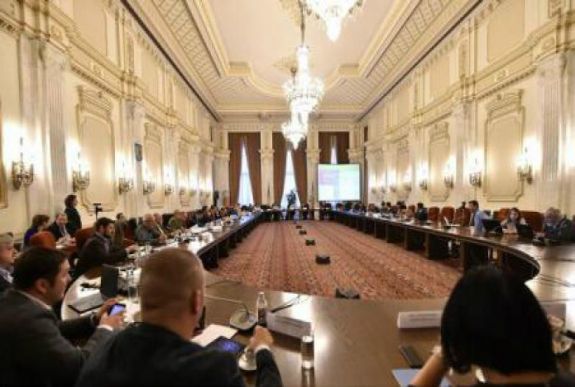 Borbolyék a szenátus elé vitték a medve-ügyet 