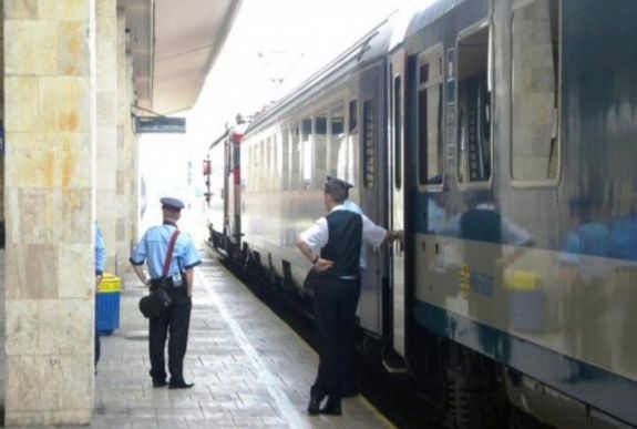 Ráfázott a civil ruhás rendőrre kést fogó rabló