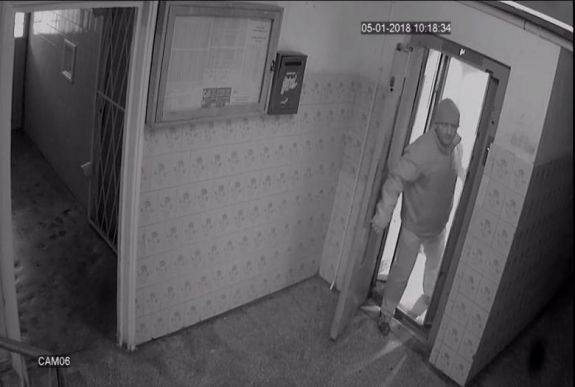 FRISSÍTVE: Elfogták a rendőrök a bukaresti pedofilt