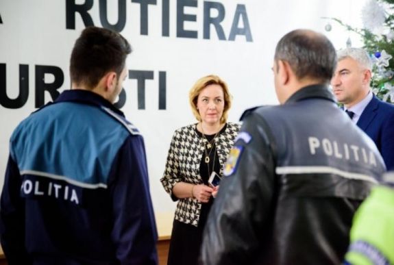 Leváltaná Carmen Dan a rendőrség parancsnokát a pedofil rendőr miatt