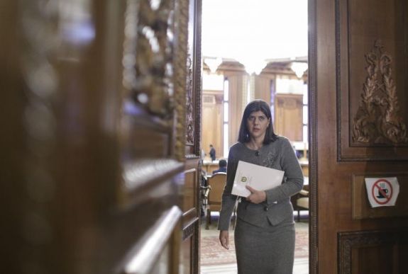 Fegyelmi eljárás indult a DNA vezetője, Laura Codruța Kövesi ellen