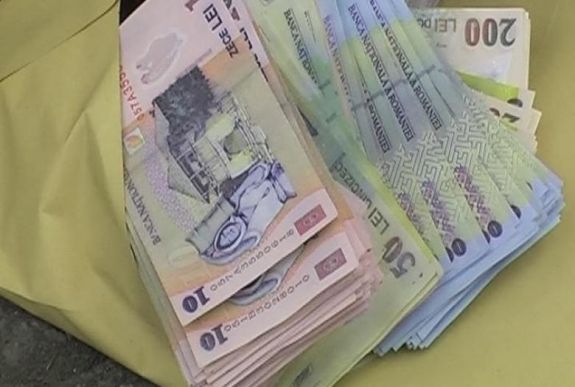 Nem vágta zsebre a nő az utcán talált 20 ezer lejt