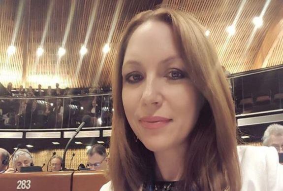 Benkő Erika képviselő: a nyelvi és kisebbségi jogok a vesszőparipám